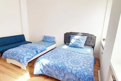 Image de modern apartment - 30 min to Leipzig