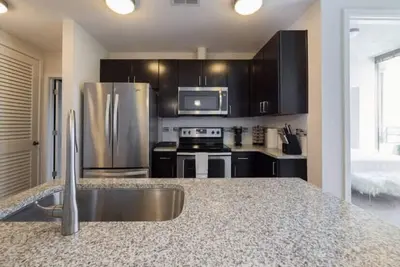 Image de A Luxury Stay in the City - free WiFi + More  Mins from the Braves @ Truist Park