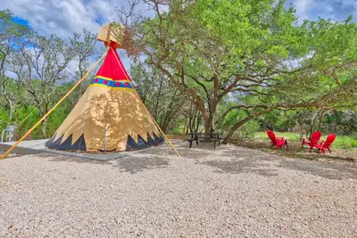 Image de The Tipi - a unique camping experience with a twist!