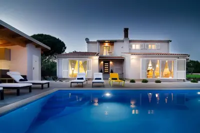 Image de Captain´s House - Riesiger Garten und Beheizter Pool