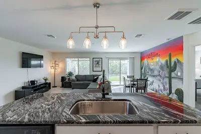 Image de ✨ Brand Spankin' New Modern Desert Home✨