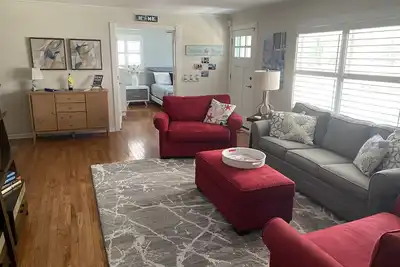 Image de Spacious 3 bedroom House with screen porch. 6 mile from downtown Southport, Nc