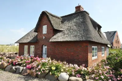 Image de Vacation in the vacation home \"Diekkieker\" - located directly on the Ordinger dike with sauna