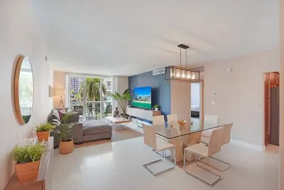 Image de Charming Condo with Relaxing Vibes at Tides - Cs57