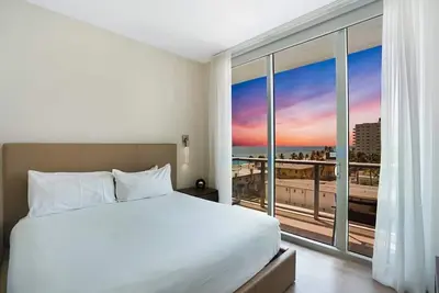 Image de Hollywood Beach Retreat -Rooftop Pool and Views-Cs19