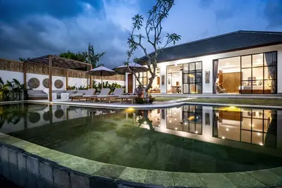 Image de Lovely 2br Villa 10-min walk to the Beach