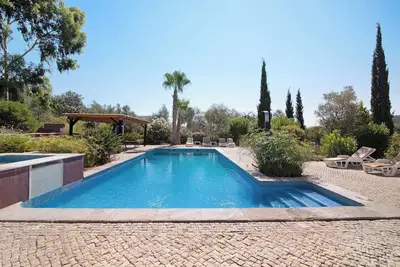 Image de Finca Fazendinha, vue sur montagnes, piscine, Wifi, jardin, terrasse. Animaux admis.