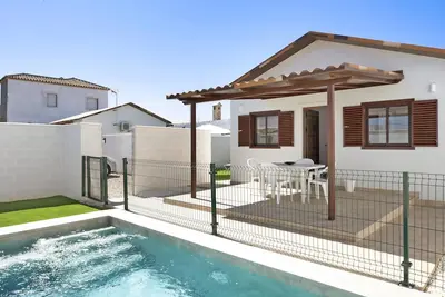 Image de Chalet Casa Jaime avec Wi-Fi, piscine, jardin et terrasse; animaux de compagnie admis