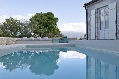 Image de Villa To Throni