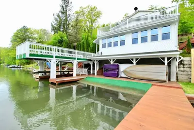 Image de Lake House With Private Dock To Cannon Ball Off!