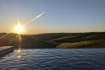 Image de Sunset at Nirvana-Infinity Pool, Tuscan Hill Views and Incredible Sunsets!