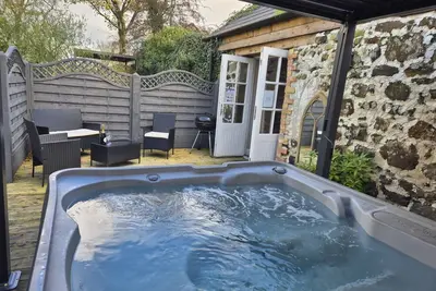 Image de Cottage-Traditionelle-Salle de bain privée séparée-Vue sur la campagne