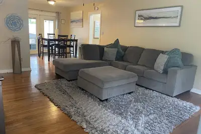 Image de Entire home- Minutes from Busch Gardens\/Adventure Island\/Usf