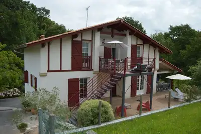 Image de Appartement neuf de 100m2  indépendant situé entre océan et montagne.