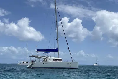 Image de Gorgeous Sailing Catamaran Yacht
