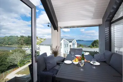 Image de Swanpool View - a house that sleeps 8 guests in 4 bedrooms