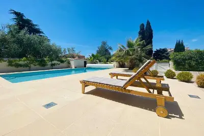 Image de Belle villa entièrement Climatisée avec piscine