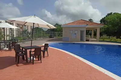 Image de Luxurious Apartment 4to level with security camera
