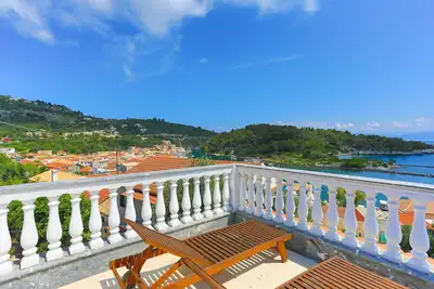 Faros Tria, Gaios Family studio, sleeps 3, balcony, views