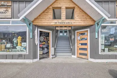 Image de Adorable Downtown Studio - 1 Block to Long Beach!