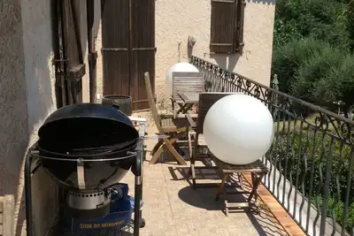 Image de Grasse Haut de villa avec jardin et piscine