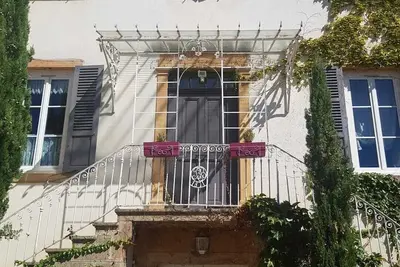 Image de Grande maison avec piscine- beaujolais proche Lyon