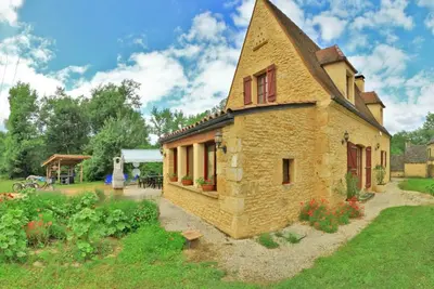 Image de Maison Périgourdine restaurée avec jardin, proche Sarlat, étang de pêche et vélos électriques fournis