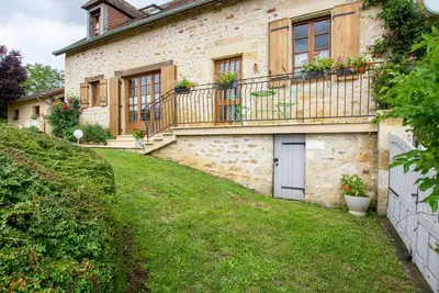 Image de Maison spacieuse avec Wifi, proche de Cherveix-Cubas