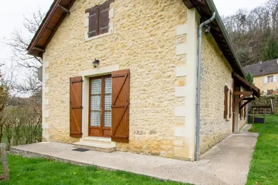 Image de Maison de Charme au Calme Proche Sarlat avec Cheminée et Terrasse