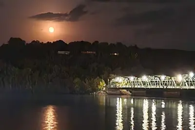 Image de Private Suite in historic Stillwater North Hill