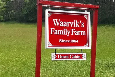 Image de Cozy Pioneer's Cabin on a Peaceful Family Farm
