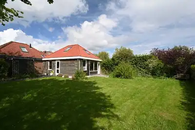 Image de Ferienhaus am Grevelingenmeer in Strandnähe, mit Garten und Pool