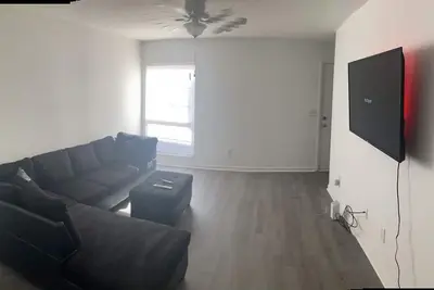 Image de 2Bedroom With backyard condo style