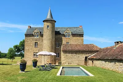 Image de Château 12 pers. avec piscine - Charme, confort et calme