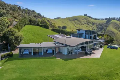 Image de Private Hilltop Villa with Breathtaking Views - Luxury Stays and Event Hire