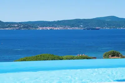 Image de Vue mer panoramique sur le Golfe de Saint-Tropez à 5 min à pied de la plage