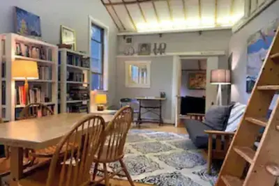 Image de Adorable guesthouse that sleeps 5. Dogs welcome, great wifi. SuperHost