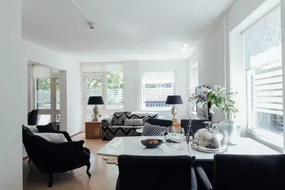 Image de Appartement Edward in het Centrum met Balkon op het Zuiden