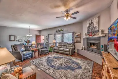 Image de Sisters Too | Amazing Location, Peaceful Views!