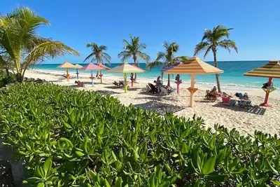 A little piece of paradise is waiting for you, 1 minute walk to pool and ocean
