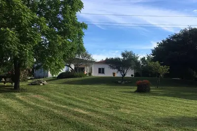 Image de Maison piscine  et jardin près des Cévennes