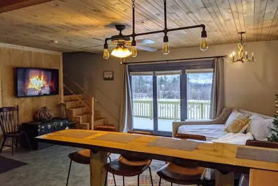Image de The \"Ski Patrol\" Cottage at Applebrook - Direct Mountain Views!
