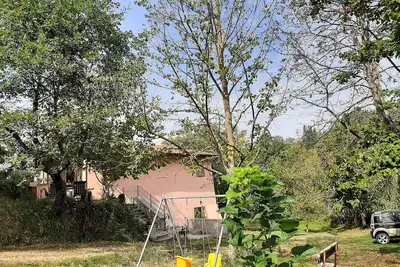 Image de Ancien moulin de 1744 rénové. Immergé dans le vert de la Toscane.