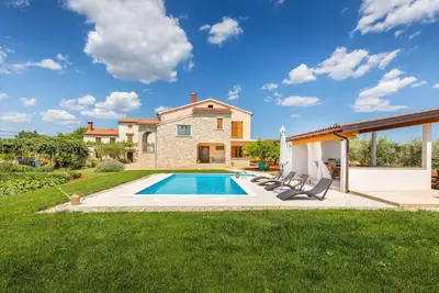 Image de Superbe maison à Galizana avec WiFi