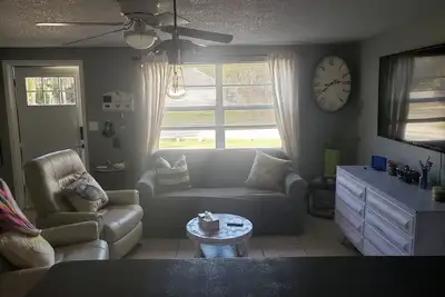 Image de Welcome to Lime on Green! I also have a rental Car listed/available on Turo. Com