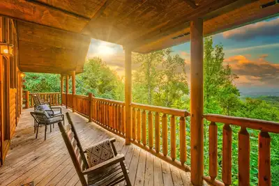 Image de Dollywood– HotTub, Pool, Theater, Arcade, Views&Bbq