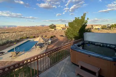 Image de Heated Pool. Panoramic Views•4 Bed 2. 5 Ba•Central Location