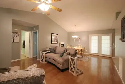Image de Grace Hill Get-away…Style & Comfort in 3/2 Home