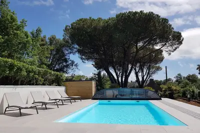 Image de Maison rénovée avec piscine chauffée et sécurisée au coeur du golfe du morbihan