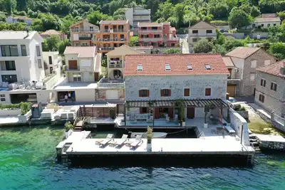 Image de The Sea side Villa is a brand new renovated and unique old house.